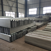 護欄板生產廠家:三波護欄板施工注意事項